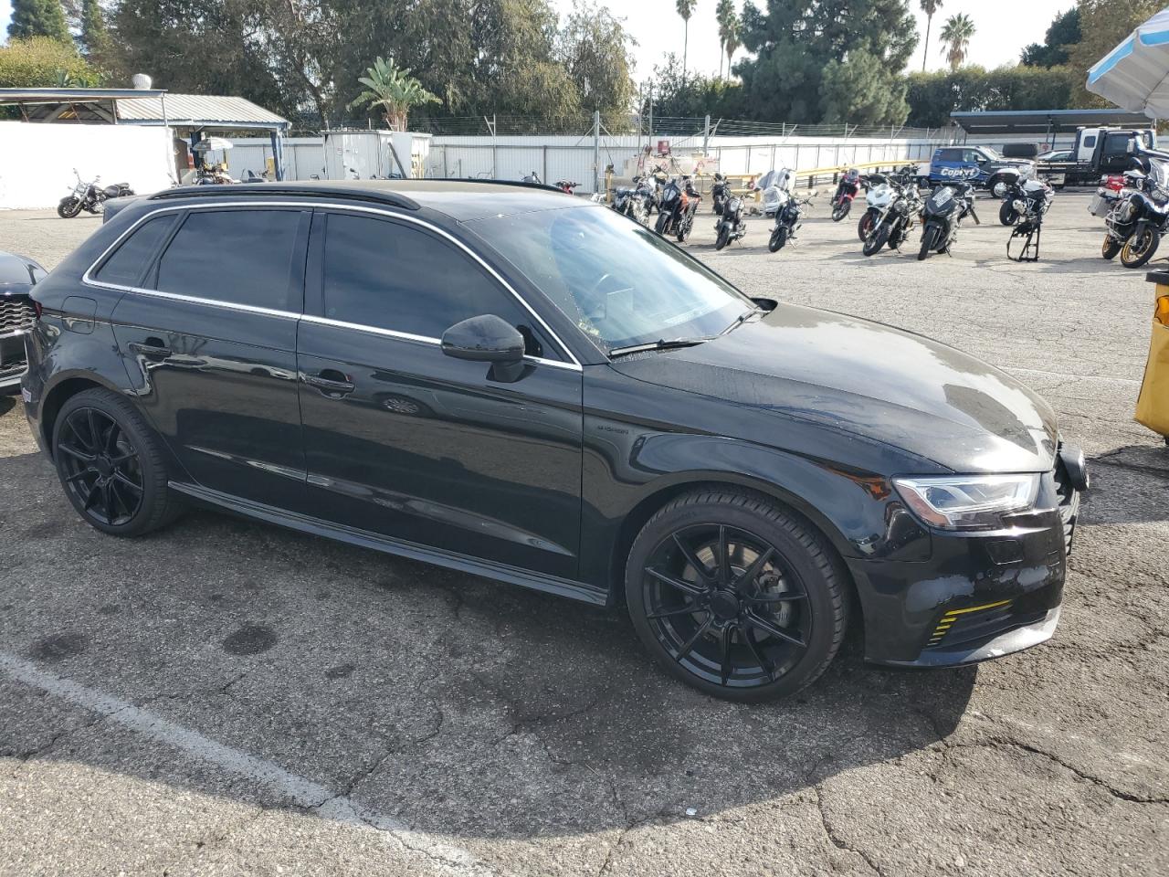 AUDI A3 E-TRON PREMIUM PLUS