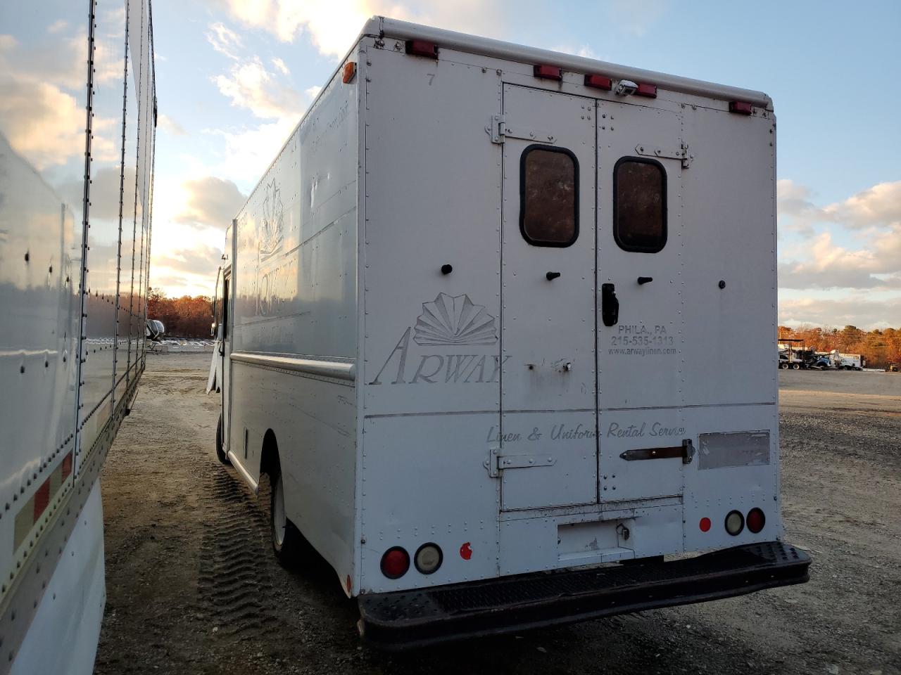 Lot #3291207982 2007 FREIGHTLINER CHASSIS M