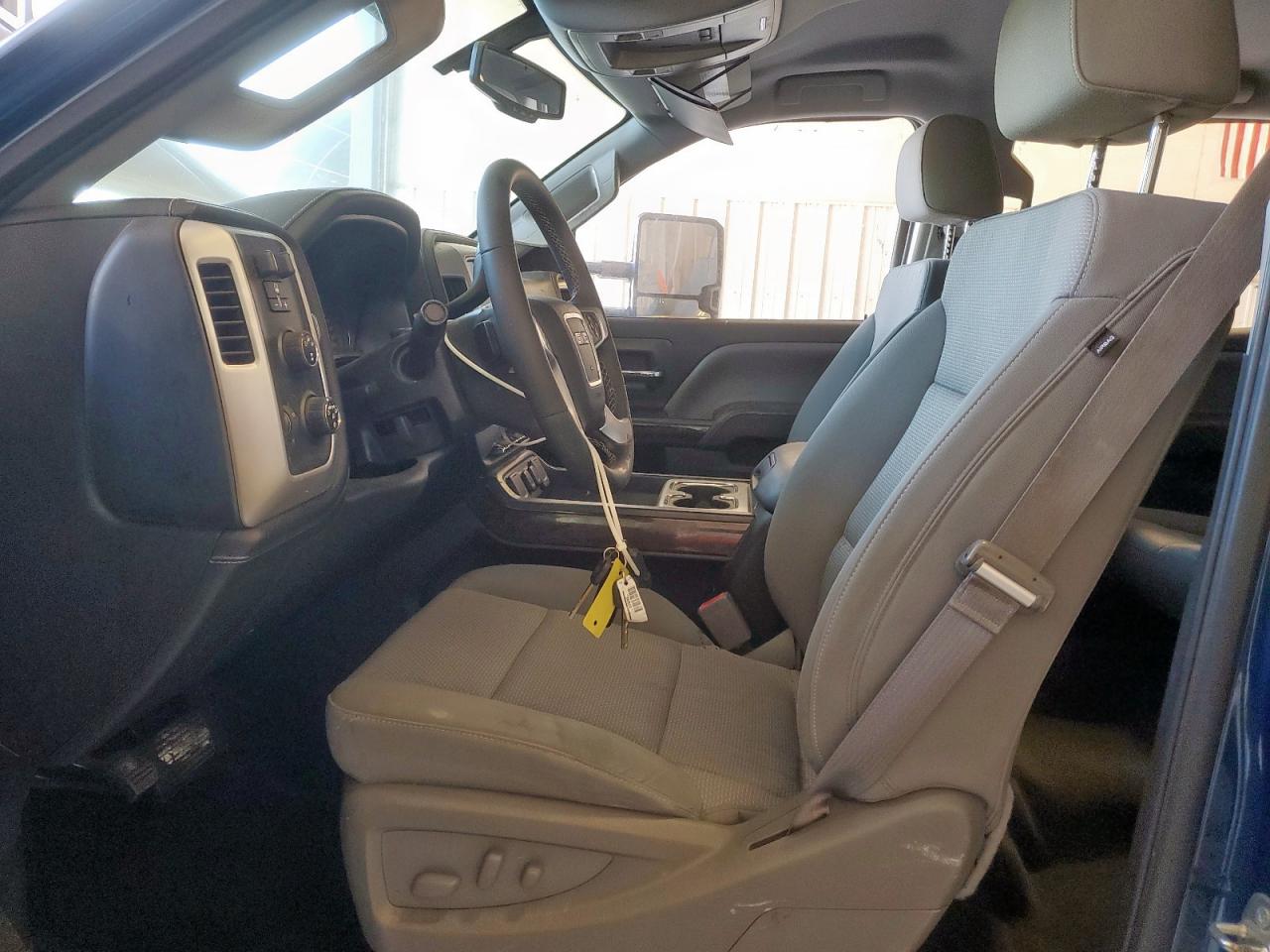 GMC SIERRA K2500 SLE