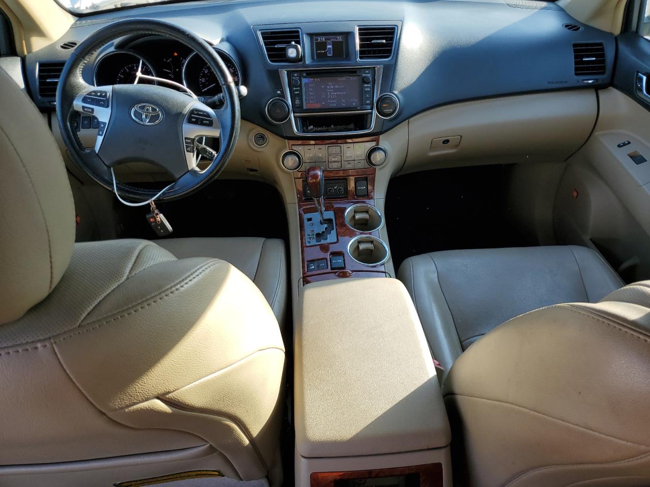 TOYOTA HIGHLANDER LIMITED