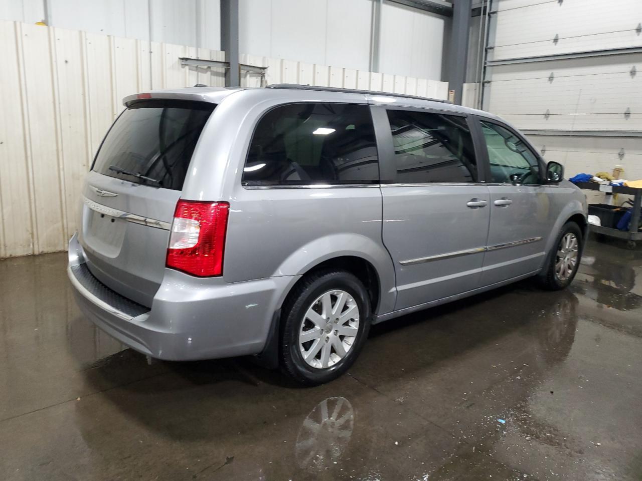 CHRYSLER TOWN & COUNTRY TOURING