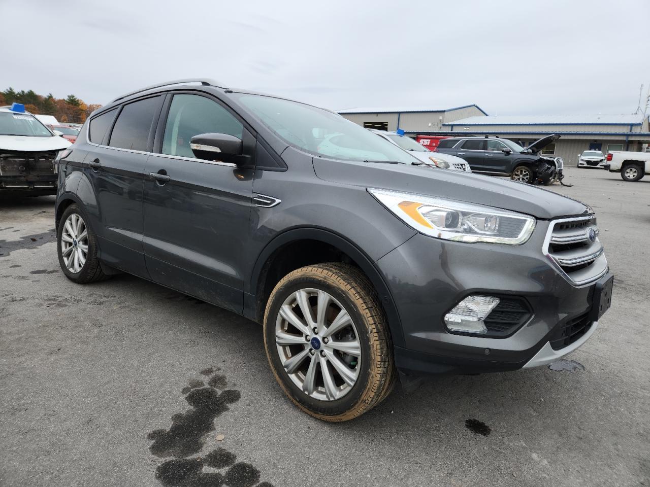 FORD ESCAPE TITANIUM