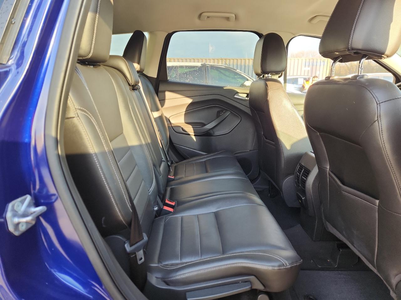 FORD ESCAPE TITANIUM