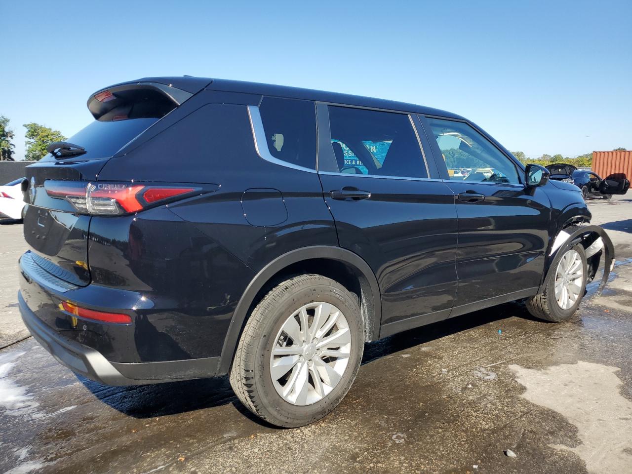 MITSUBISHI OUTLANDER ES