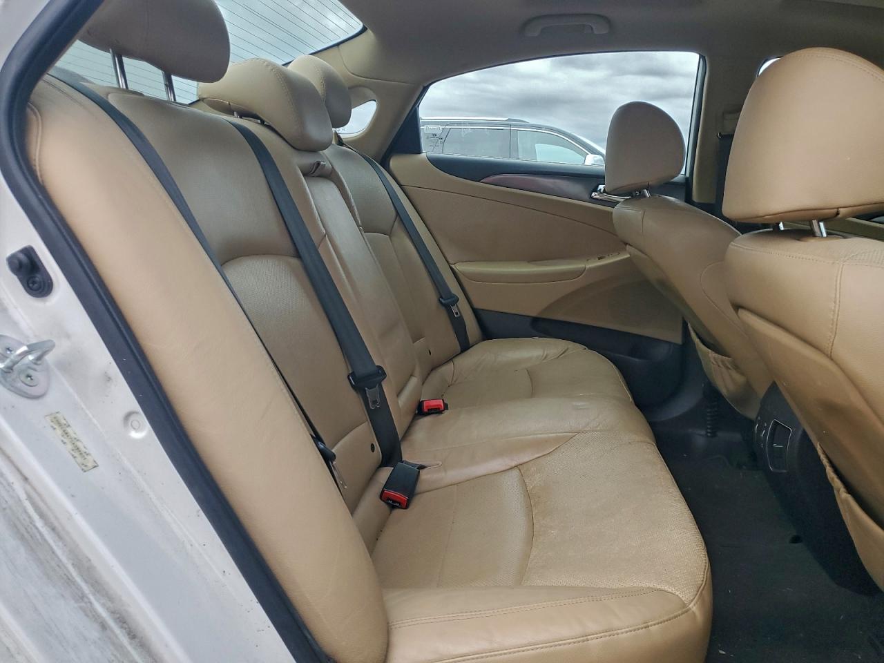 HYUNDAI SONATA HYBRID