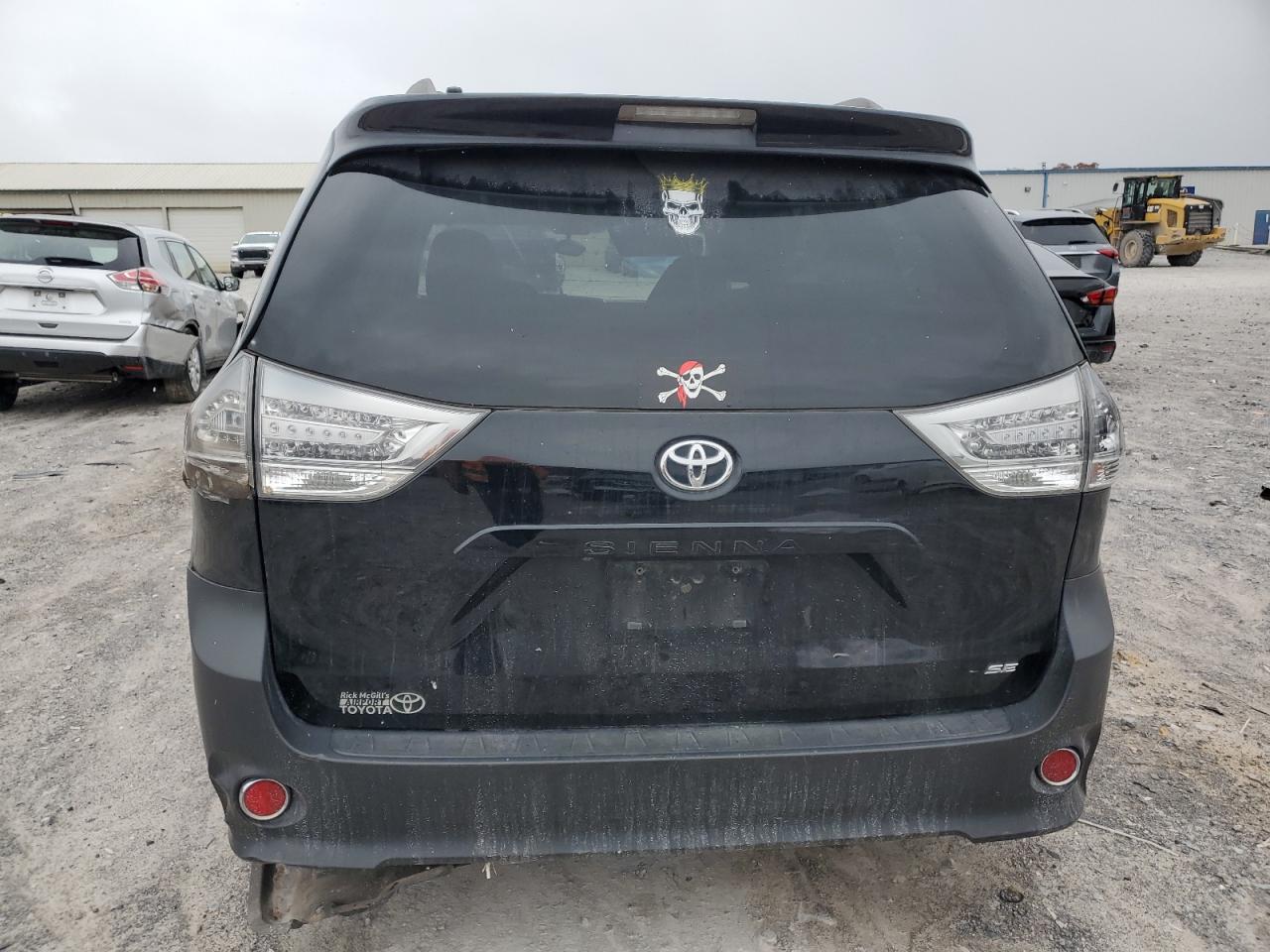 TOYOTA SIENNA SPORT