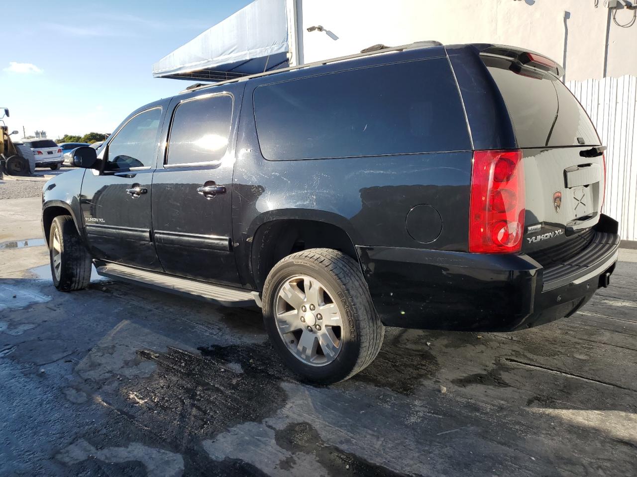 GMC YUKON C1500 SLT