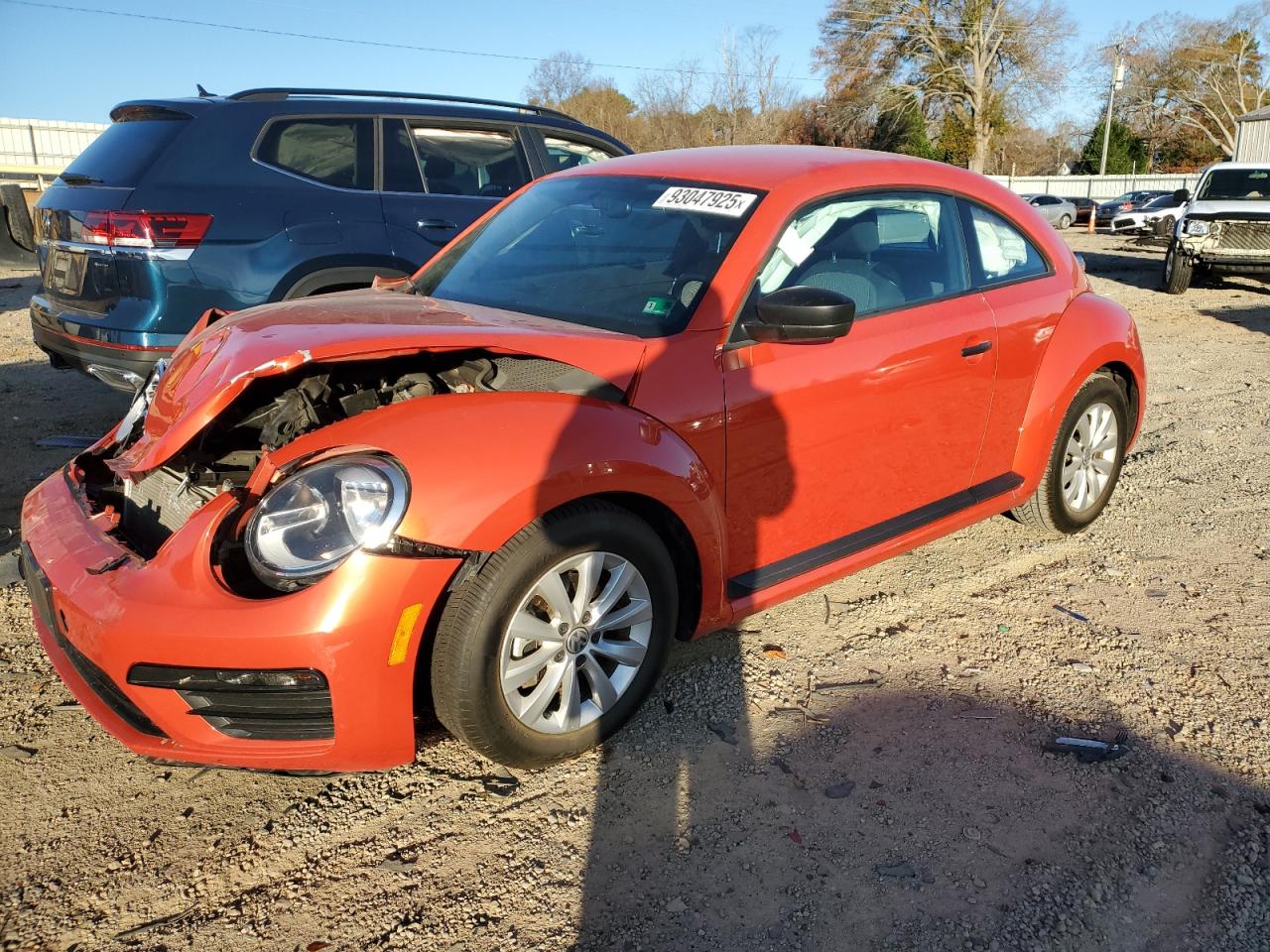 Lot #3306804974 2018 VOLKSWAGEN BEETLE S
