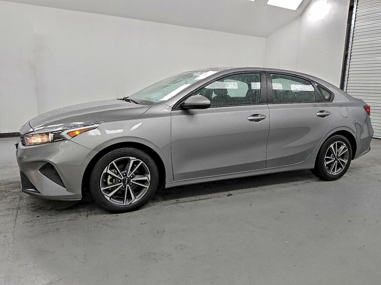 Lot #3303670936 2023 KIA FORTE LX