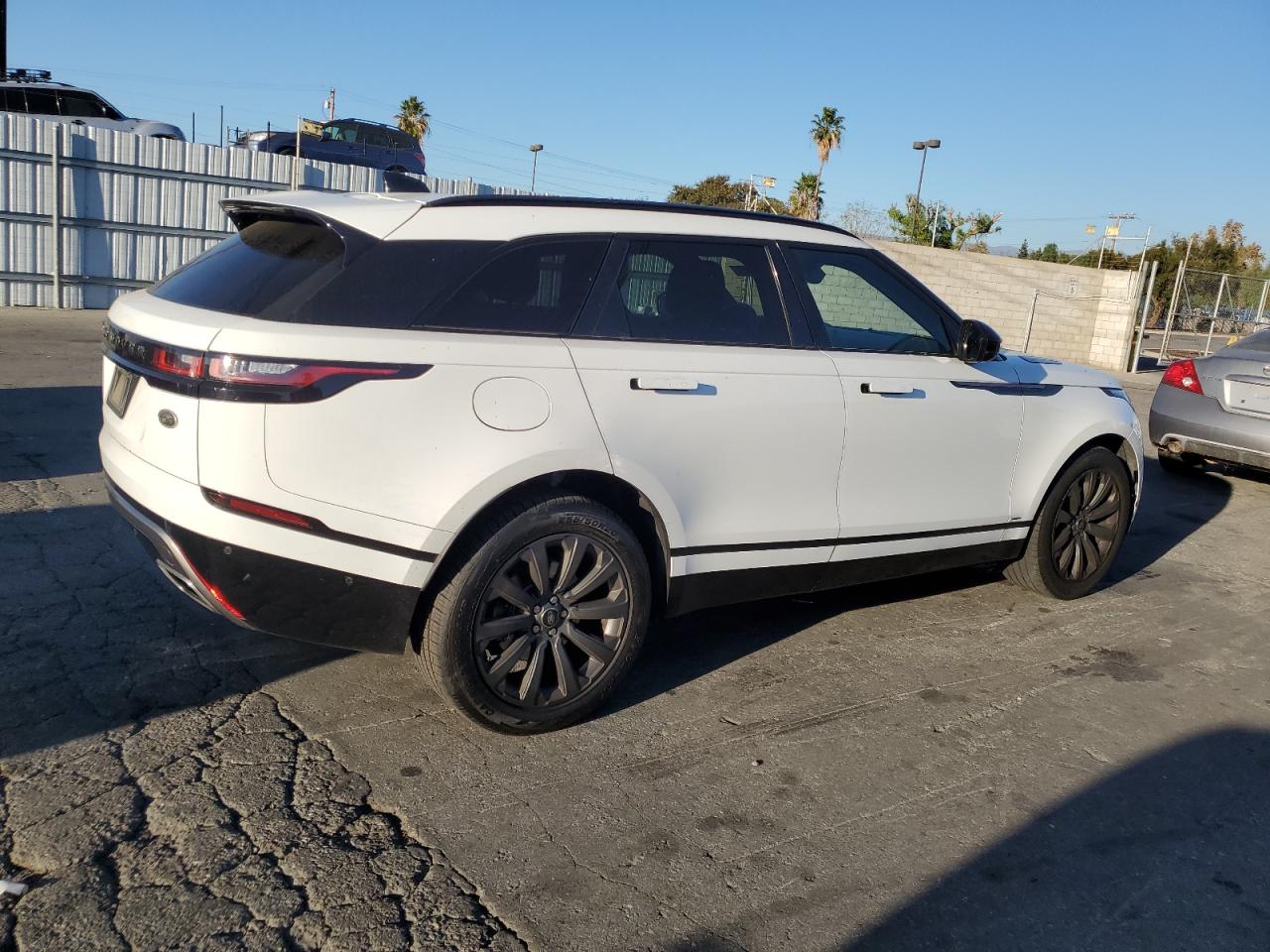 LAND ROVER RANGE ROVER R-DYNAMIC SE