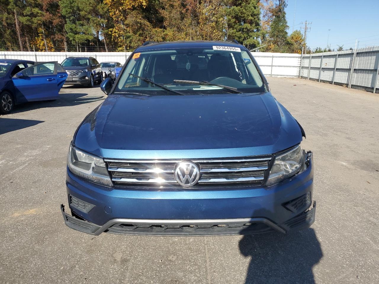 VOLKSWAGEN TIGUAN SE