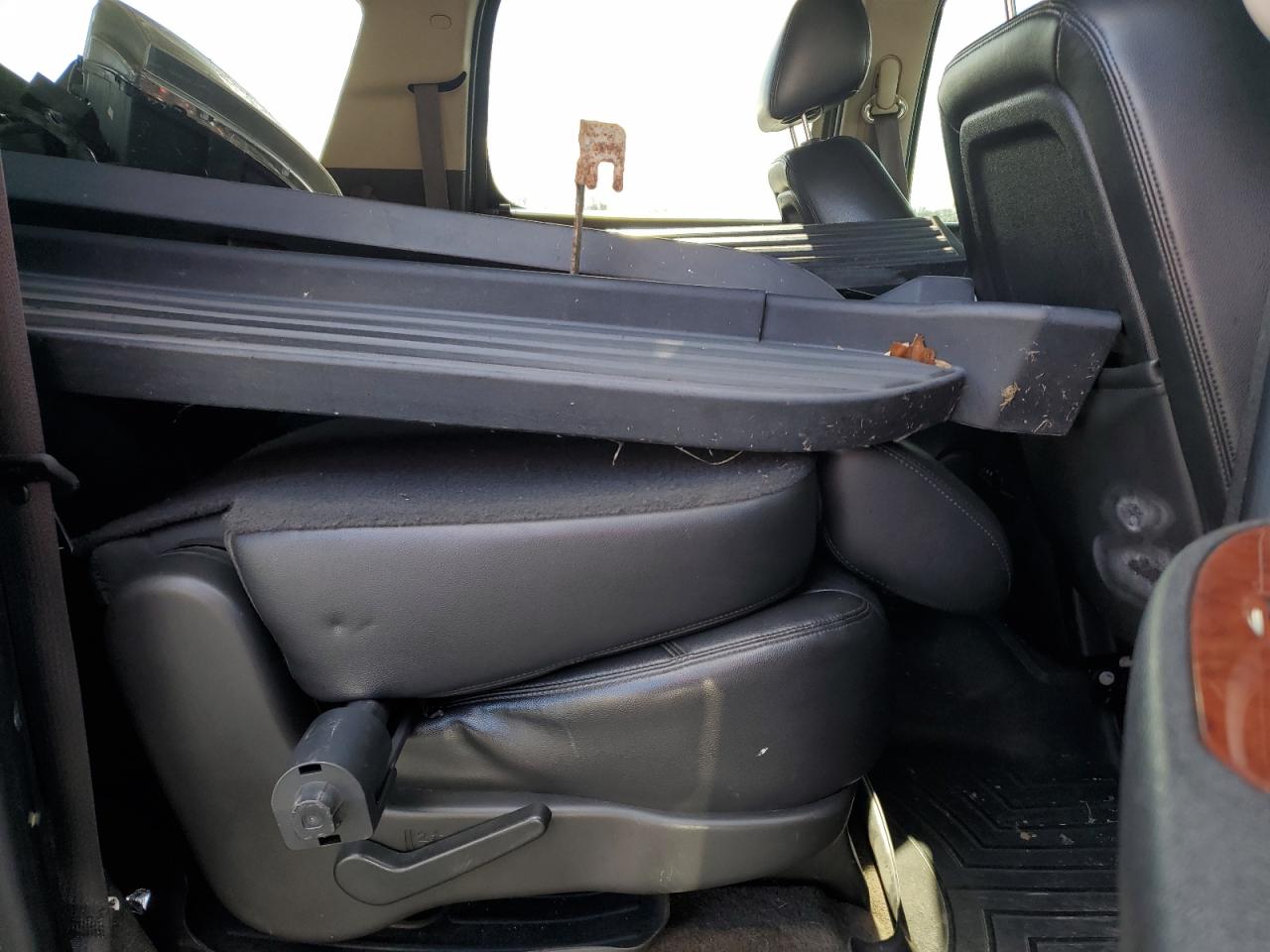 CHEVROLET SUBURBAN K2500 LT