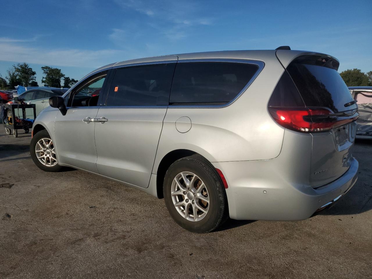 CHRYSLER PACIFICA TOURING L