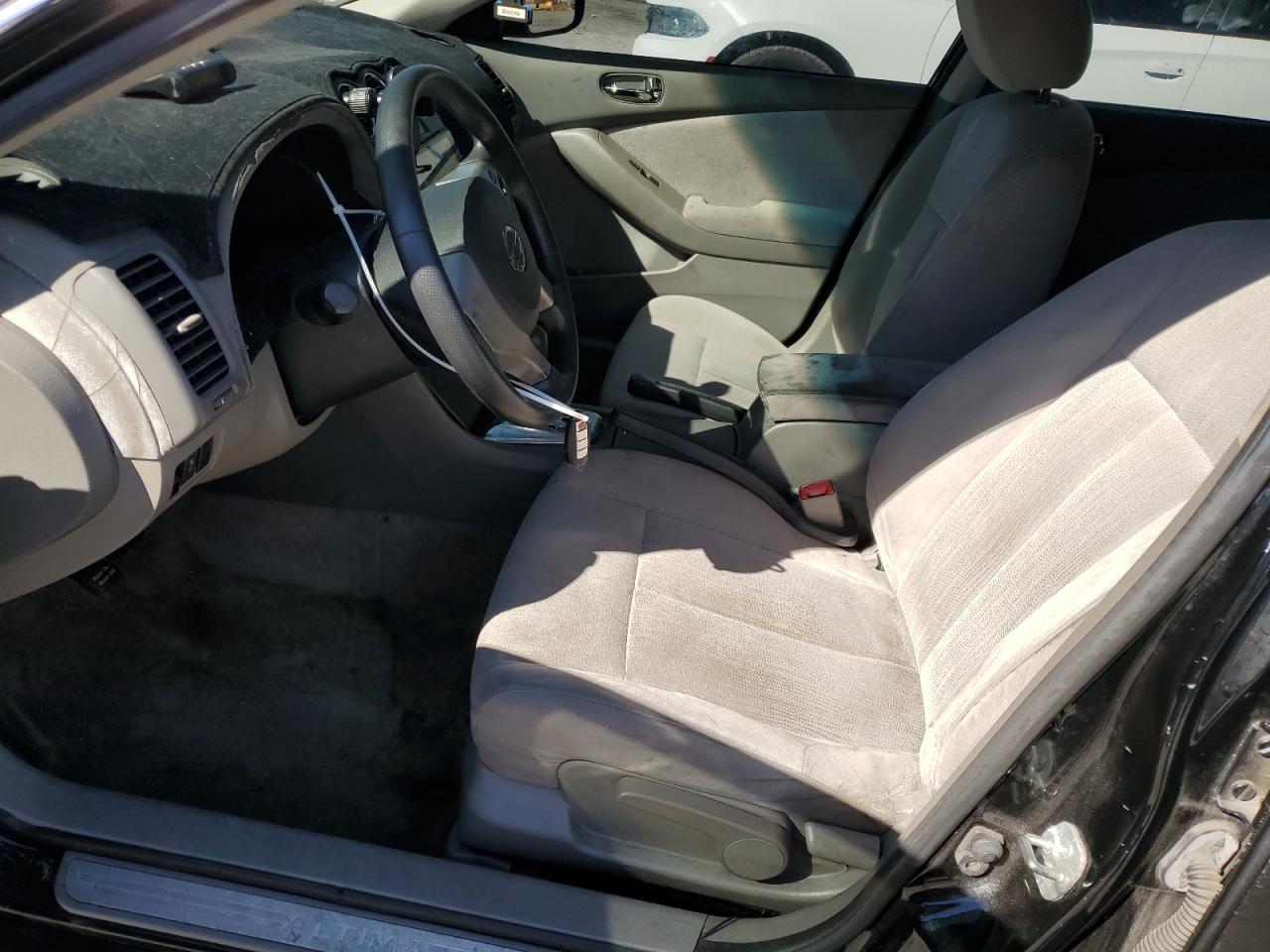 NISSAN ALTIMA BASE