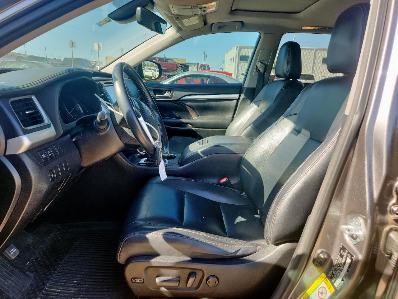 TOYOTA HIGHLANDER SE