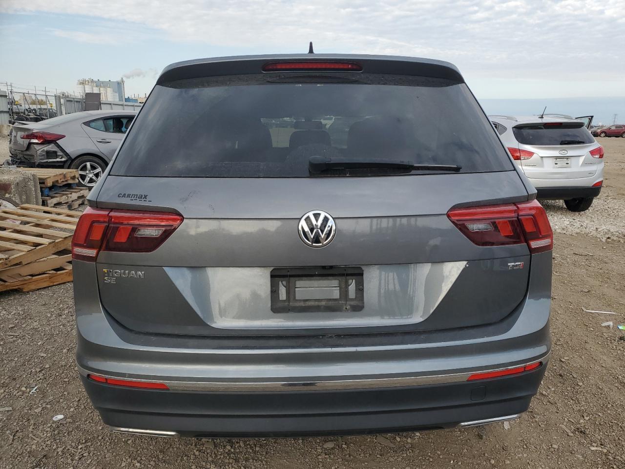 VOLKSWAGEN TIGUAN SE