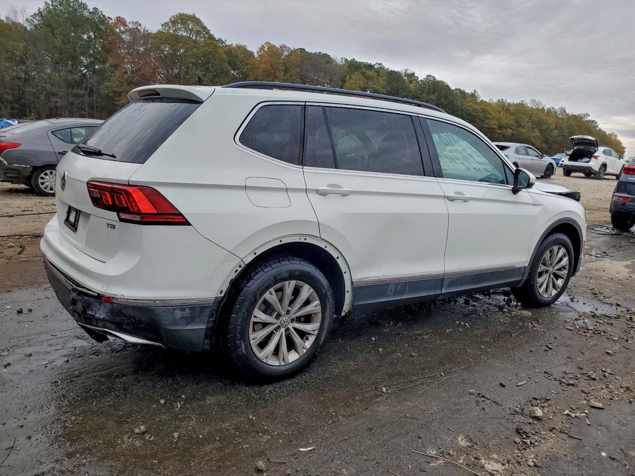 VOLKSWAGEN TIGUAN SE