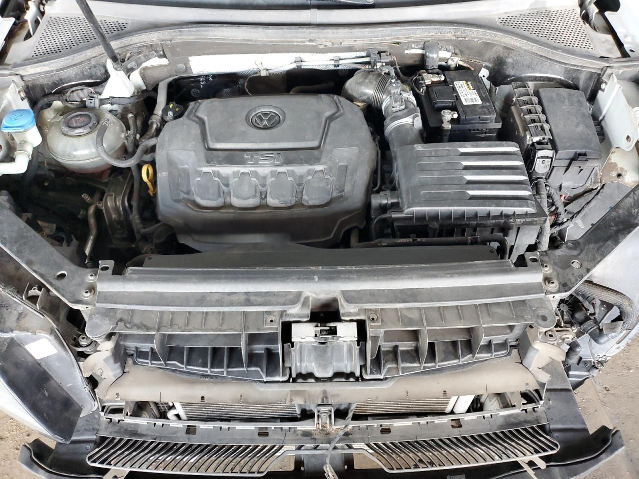 VOLKSWAGEN TIGUAN SE