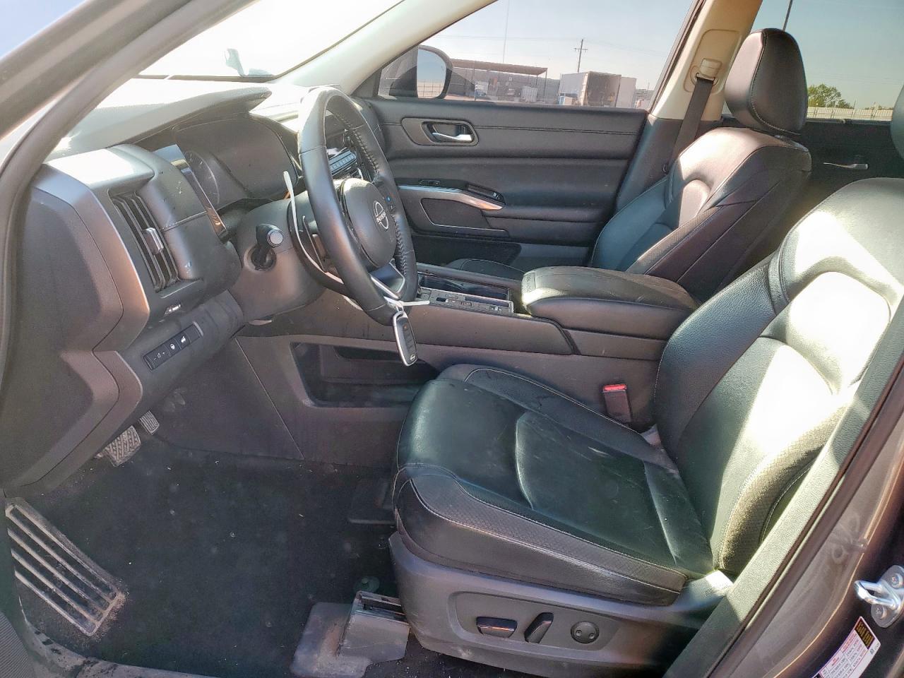 NISSAN PATHFINDER SL