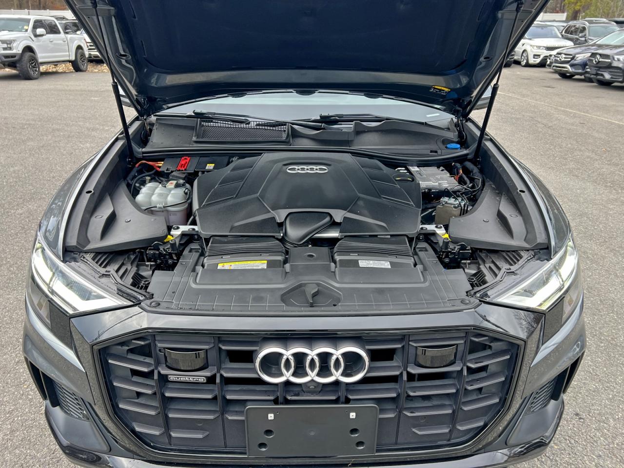 AUDI Q8 PREMIUM PLUS S-LINE