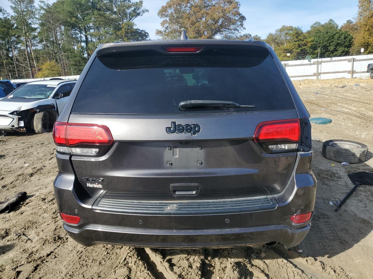 JEEP GRAND CHEROKEE LAREDO