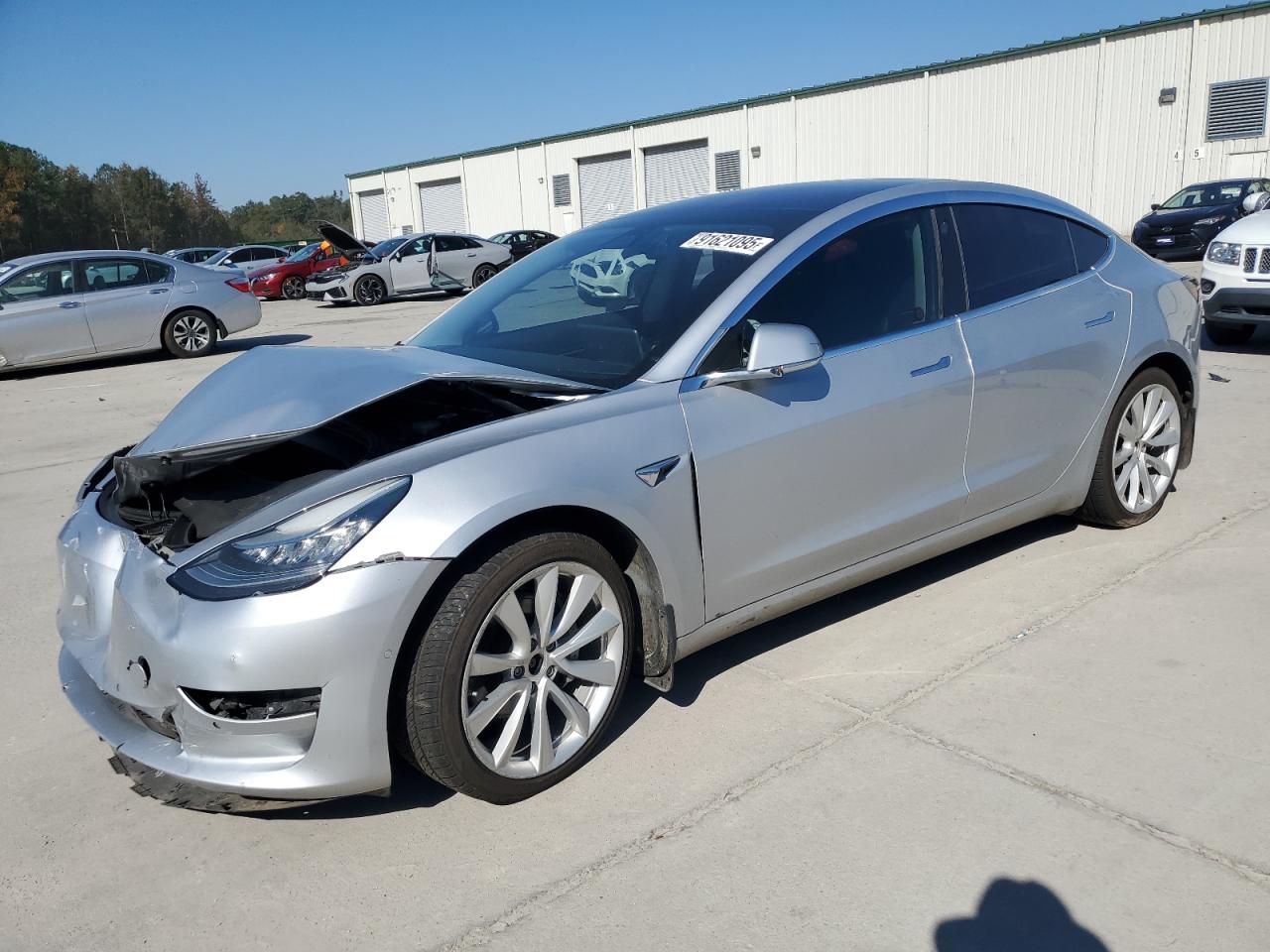TESLA MODEL 3
