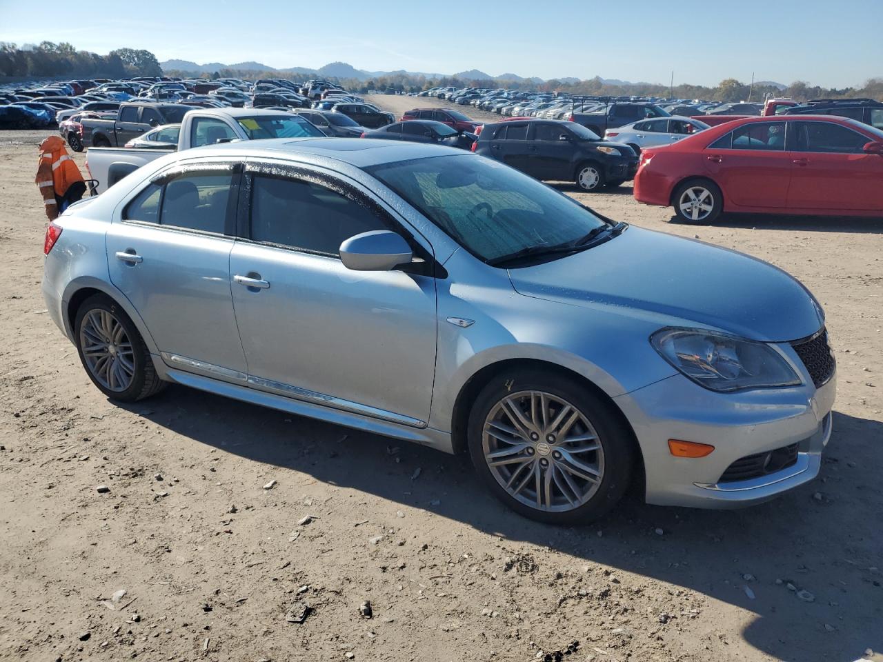 SUZUKI KIZASHI SPORT SLS