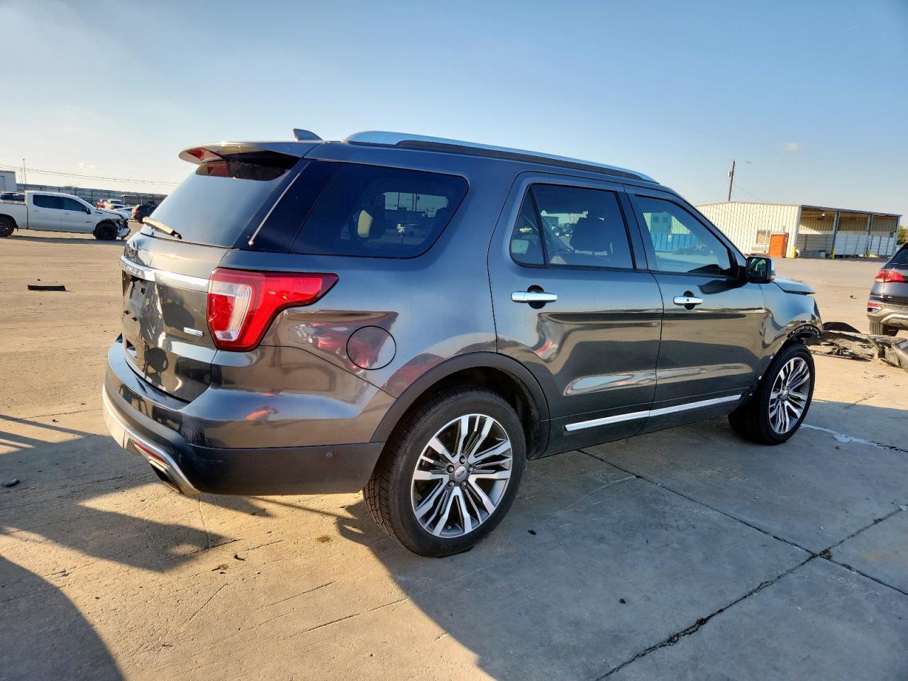 FORD EXPLORER PLATINUM
