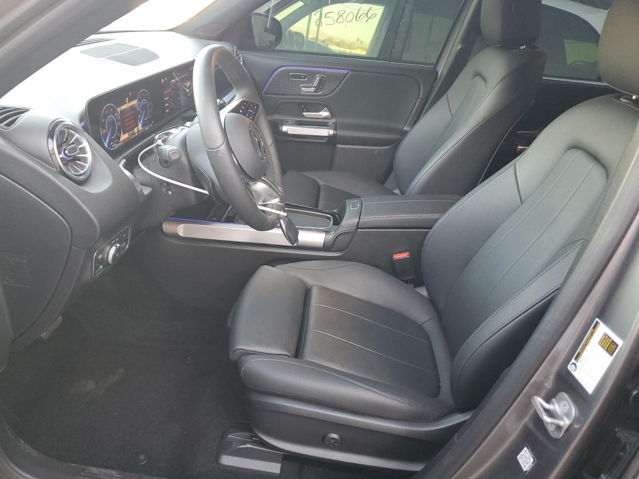 MERCEDES-BENZ EQB 250+