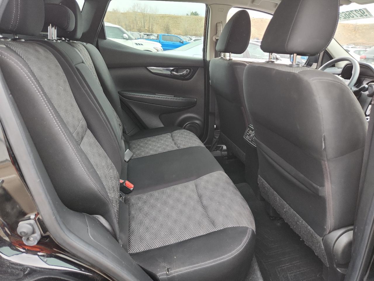 NISSAN ROGUE SPORT S