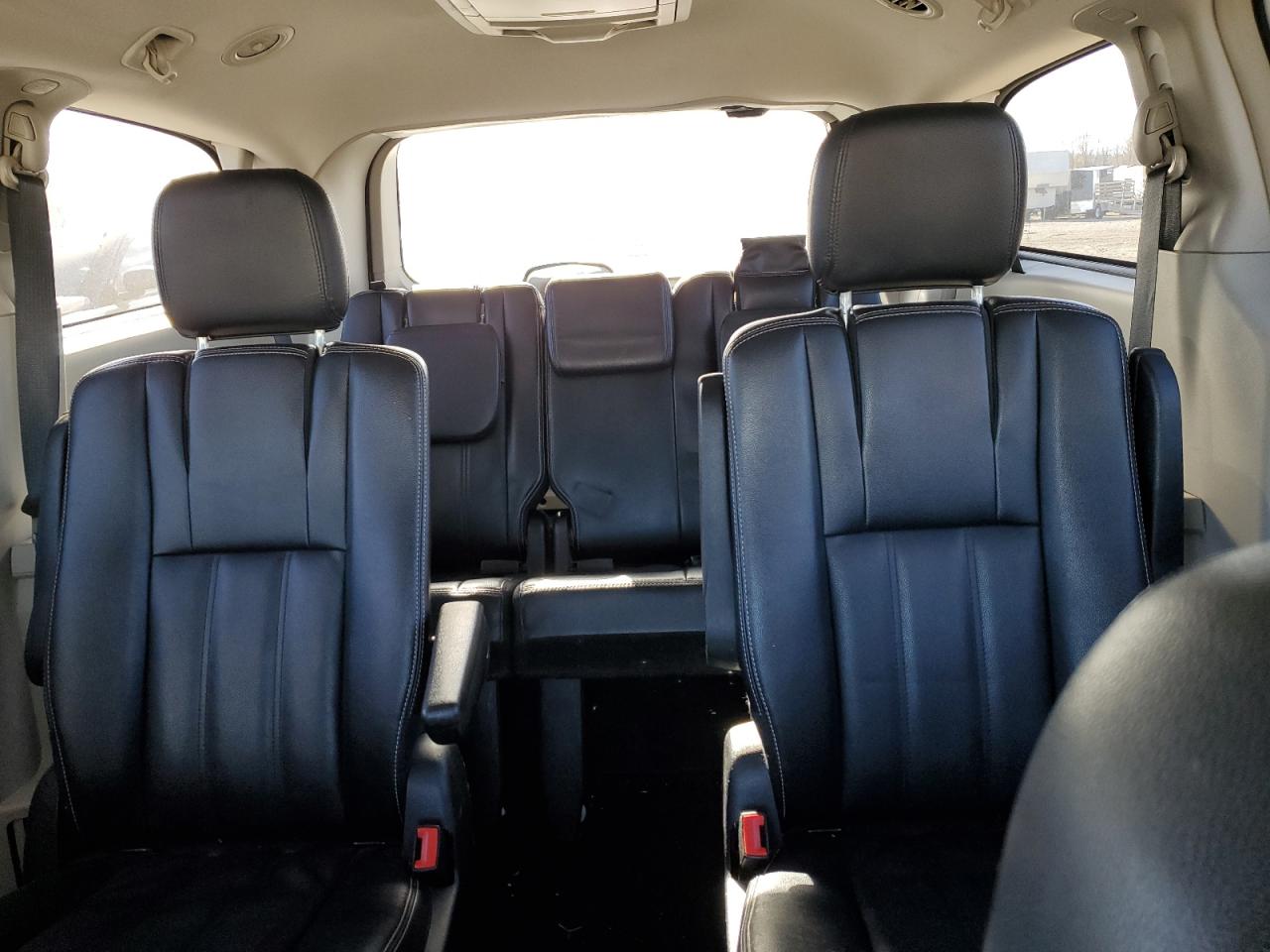 CHRYSLER TOWN & COUNTRY TOURING