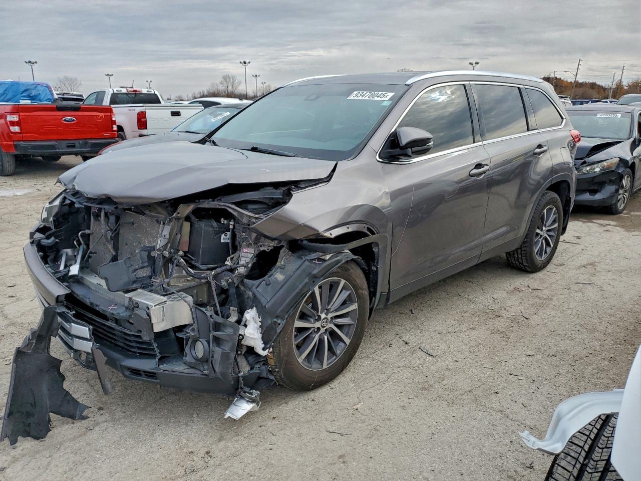 TOYOTA HIGHLANDER SE