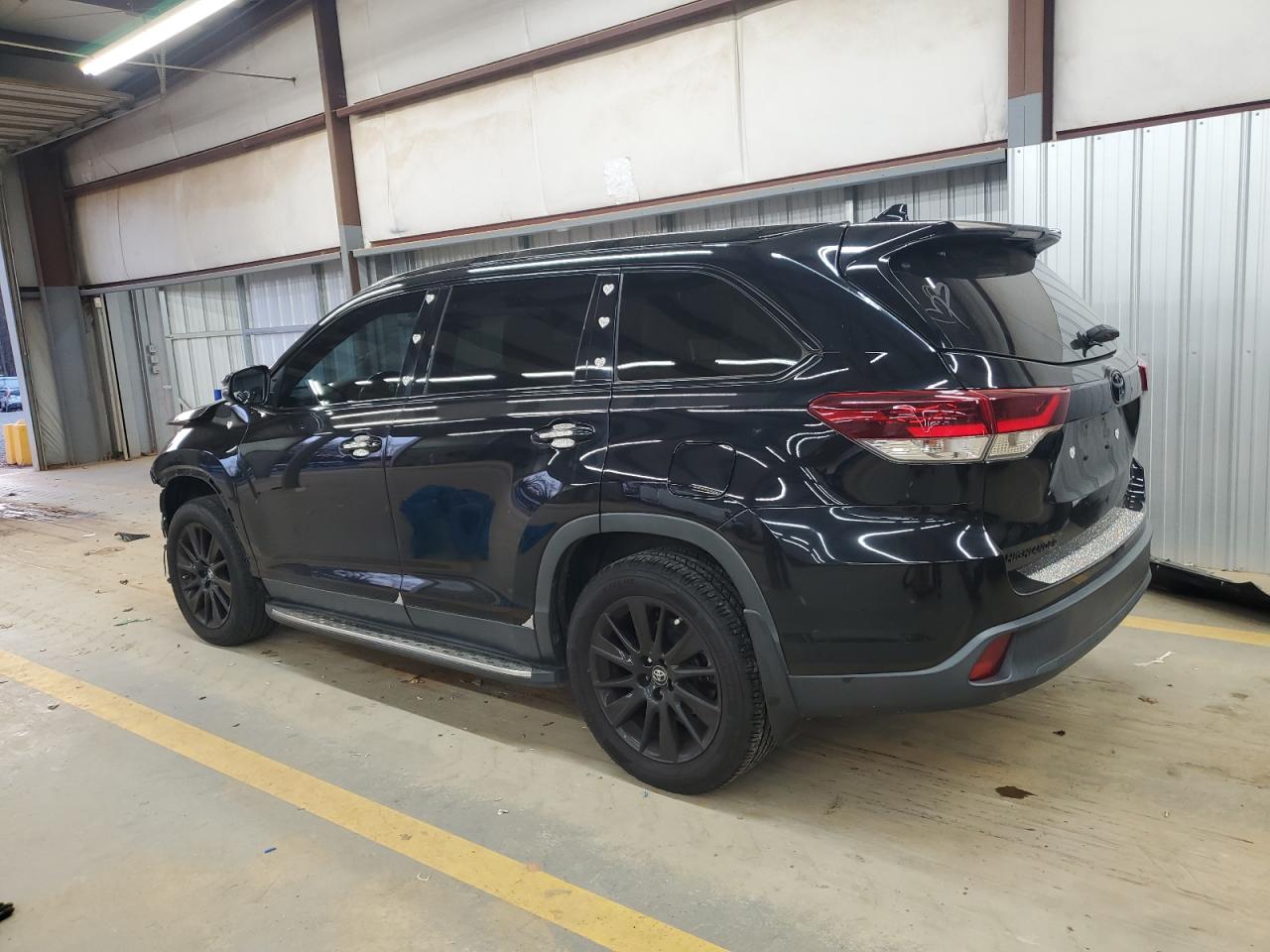 TOYOTA HIGHLANDER SE
