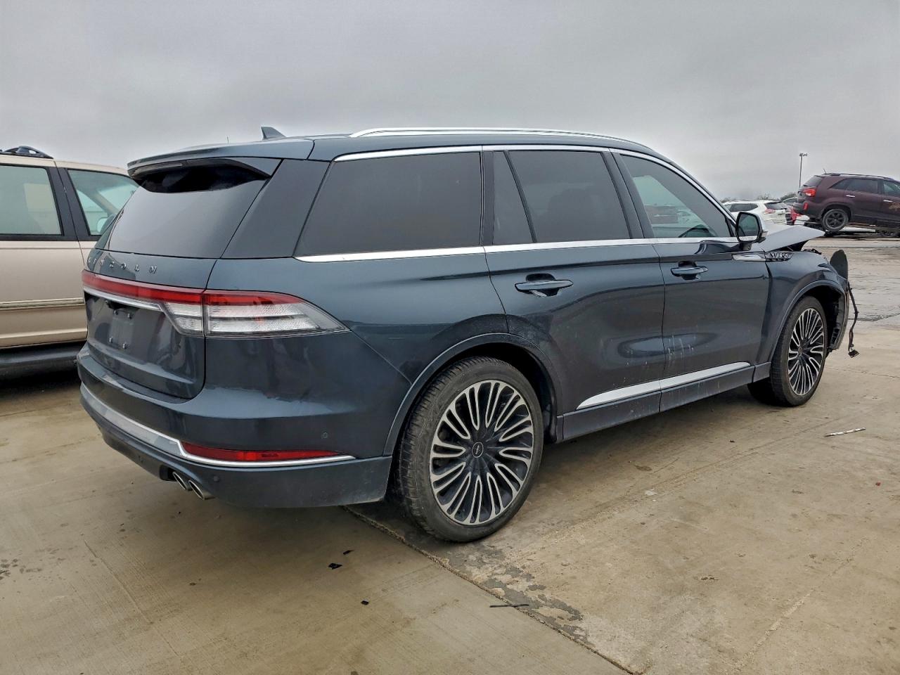 LINCOLN AVIATOR BLACK LABEL