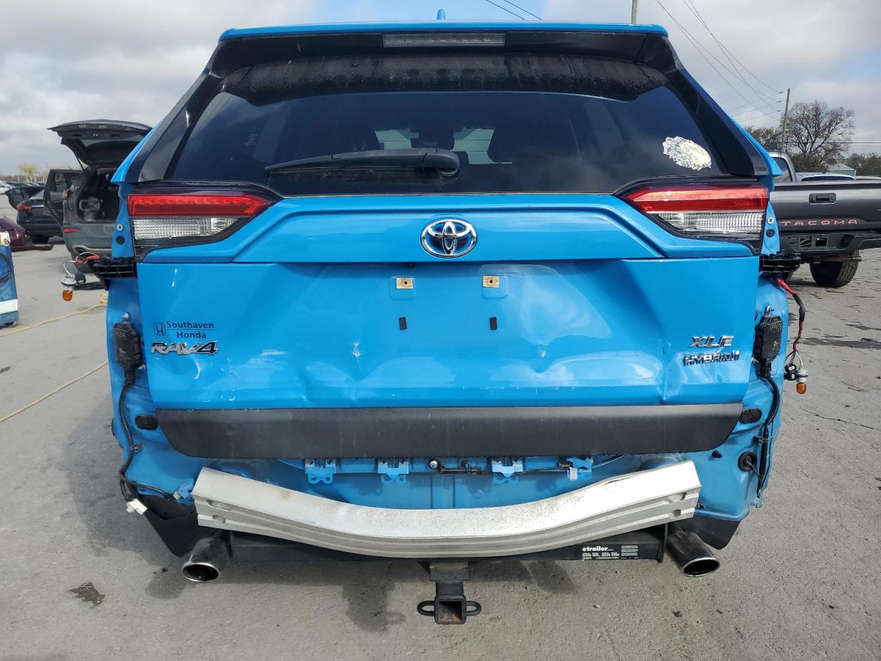 TOYOTA RAV4 XLE PREMIUM