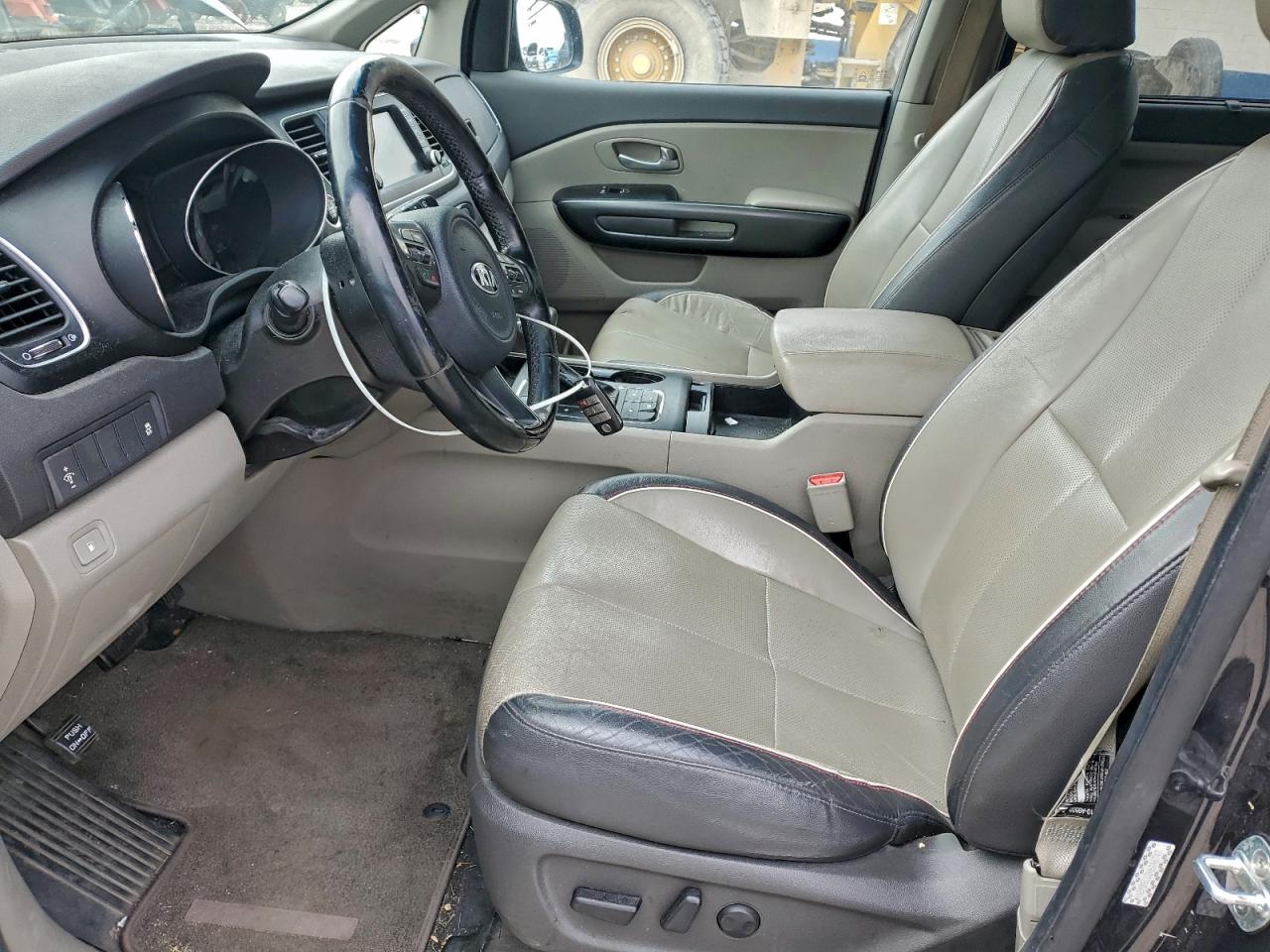 Lot #3304935555 2017 KIA SEDONA LX