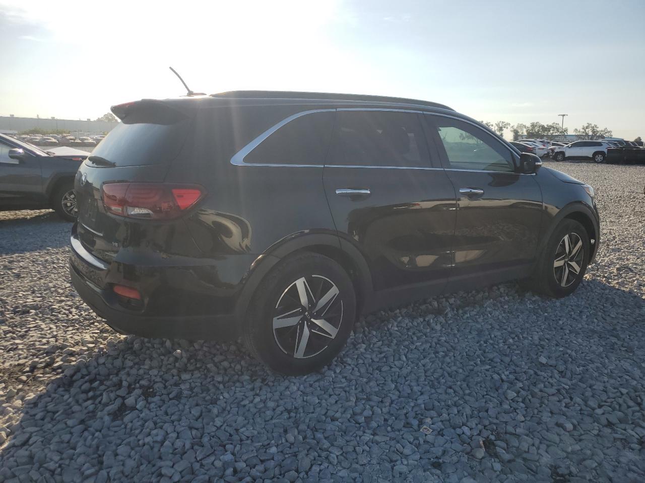 KIA SORENTO S