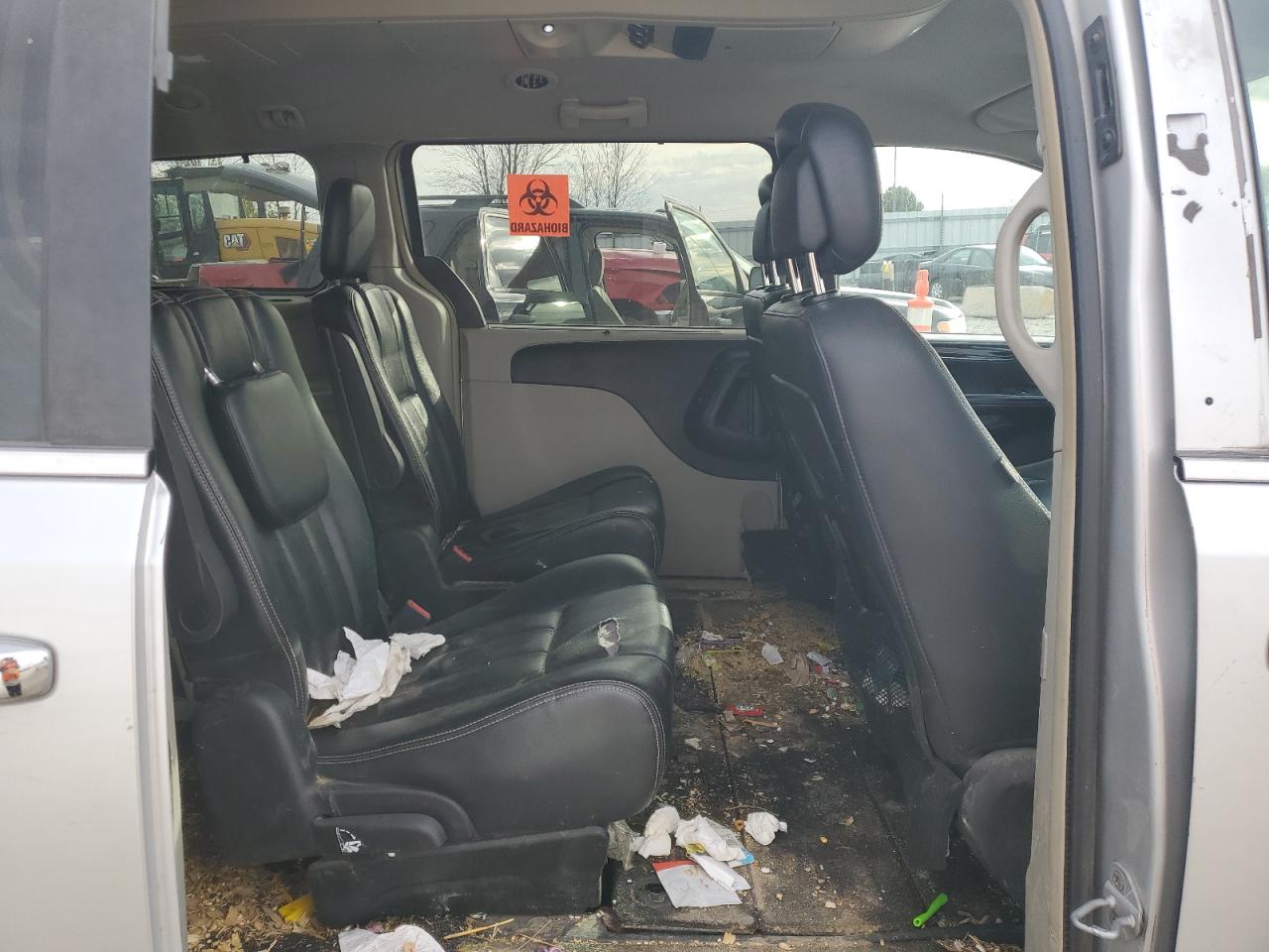 CHRYSLER TOWN & COUNTRY TOURING L