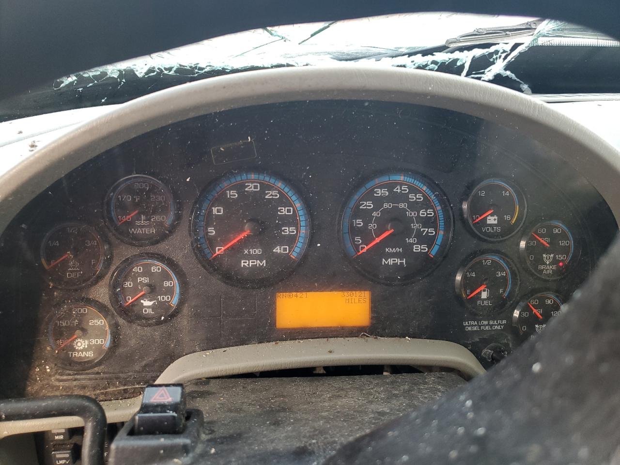 Lot #3290223237 2015 INTERNATIONAL 4300