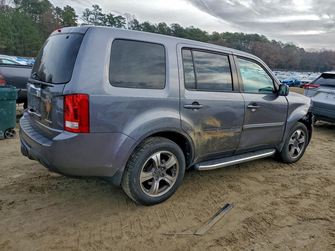 Lot #3313158194 2015 HONDA PILOT SE