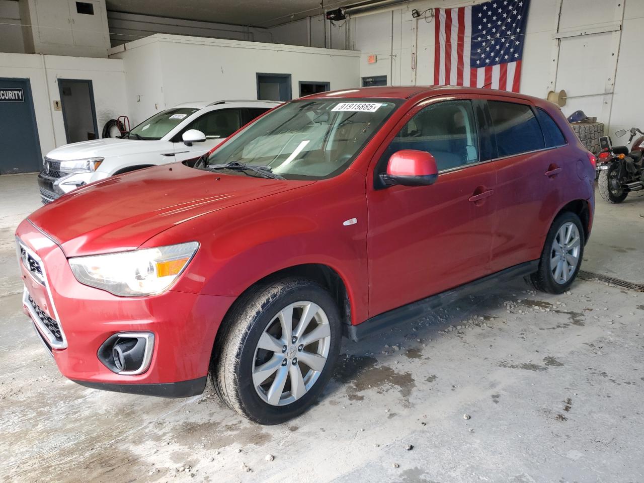 MITSUBISHI OUTLANDER SE