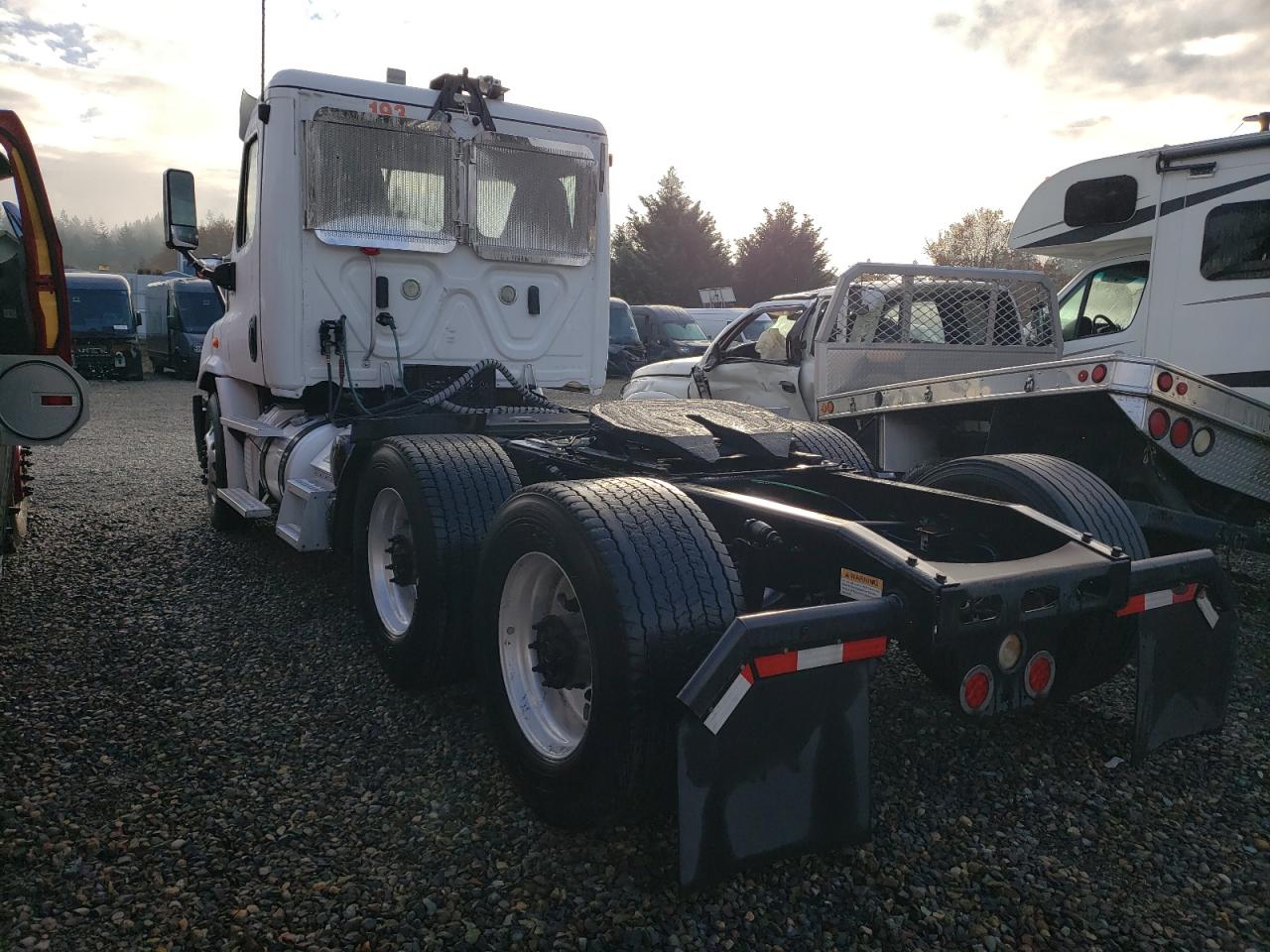Lot #3290229220 2018 FREIGHTLINER CASCADIA 1