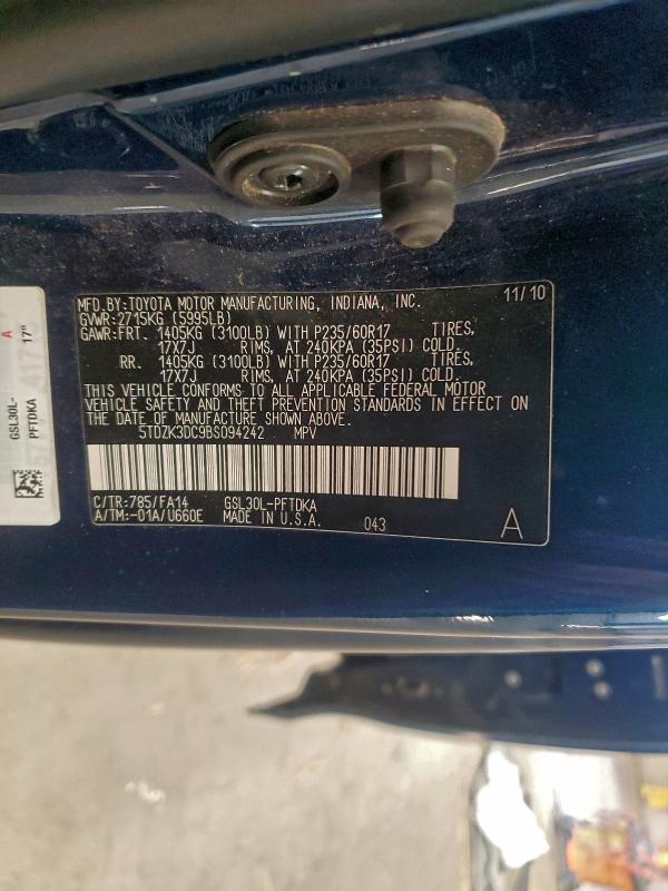 2011 TOYOTA SIENNA #3312435627