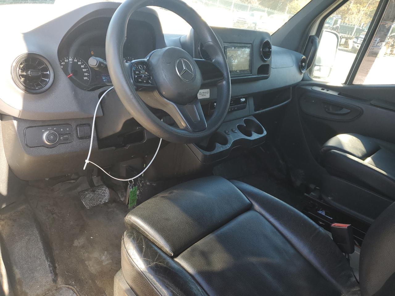 MERCEDES-BENZ SPRINTER 2500