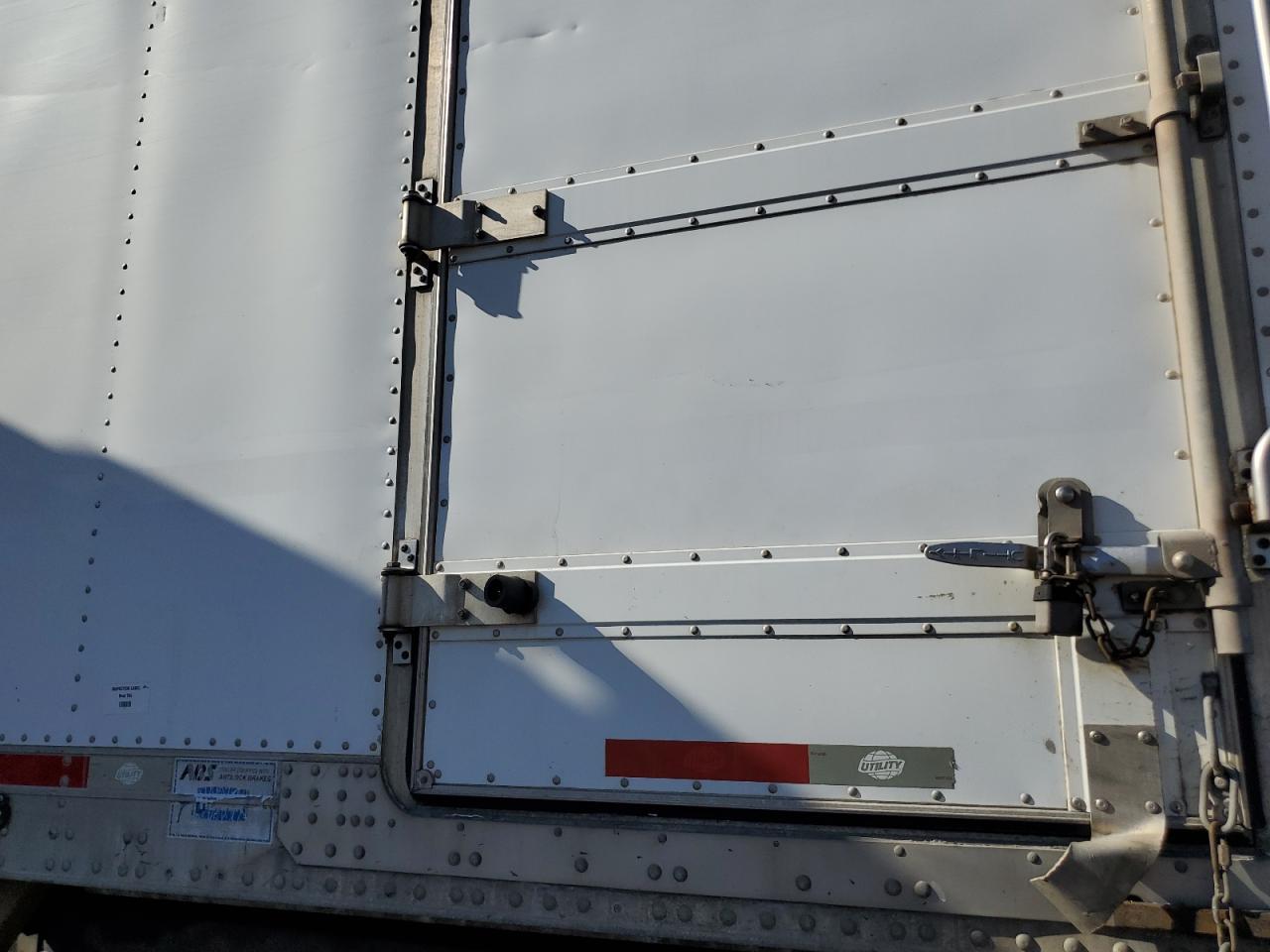 Lot #3311500235 2011 UTILITY REEFER