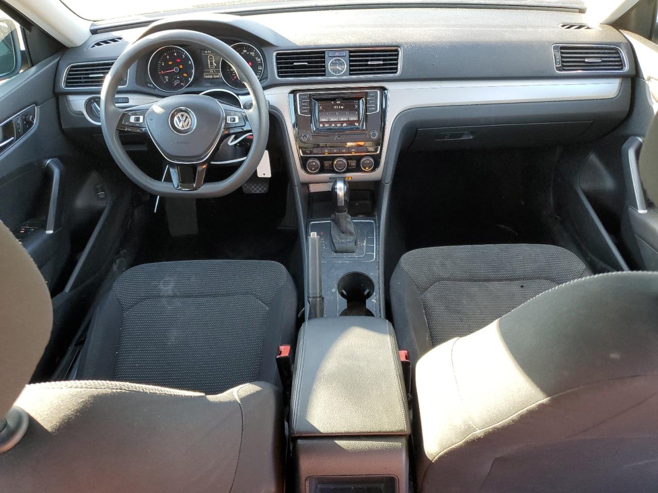 VOLKSWAGEN PASSAT S