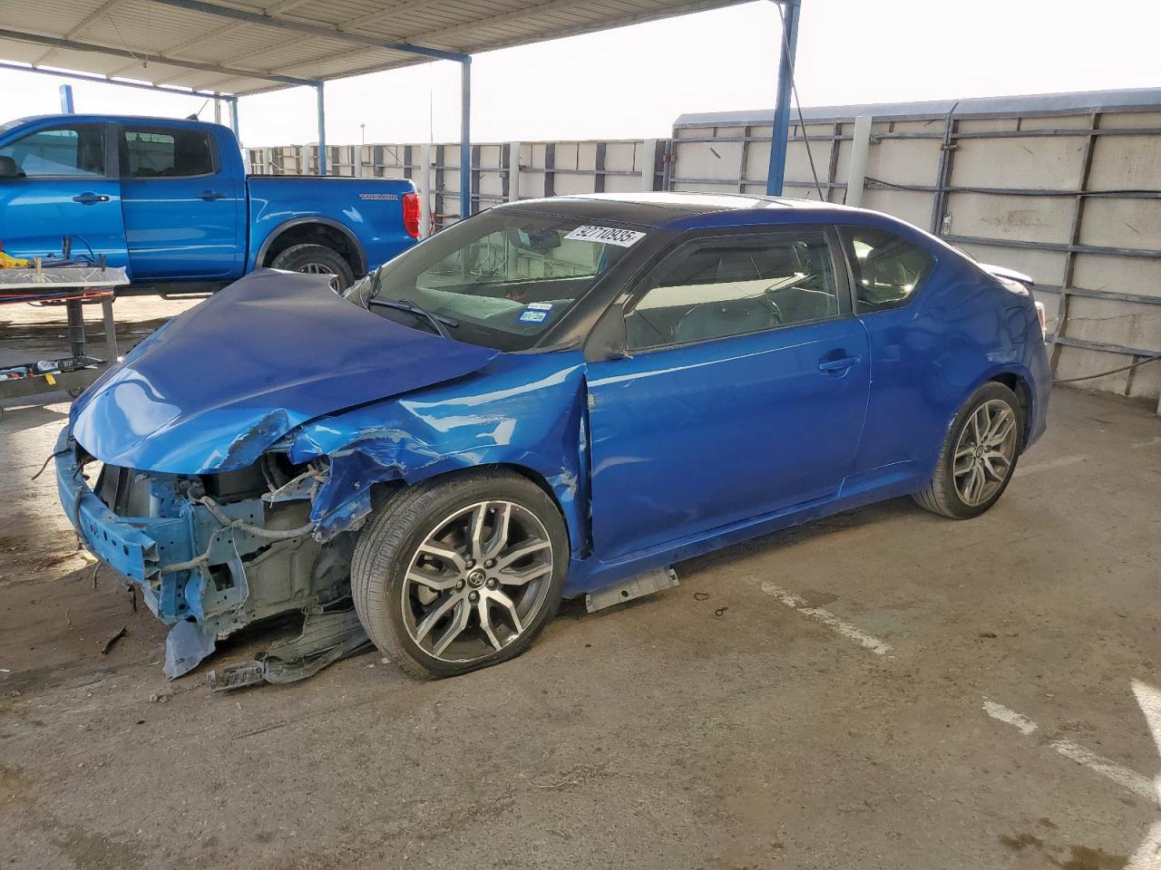 Lot #3298045132 2014 TOYOTA SCION TC