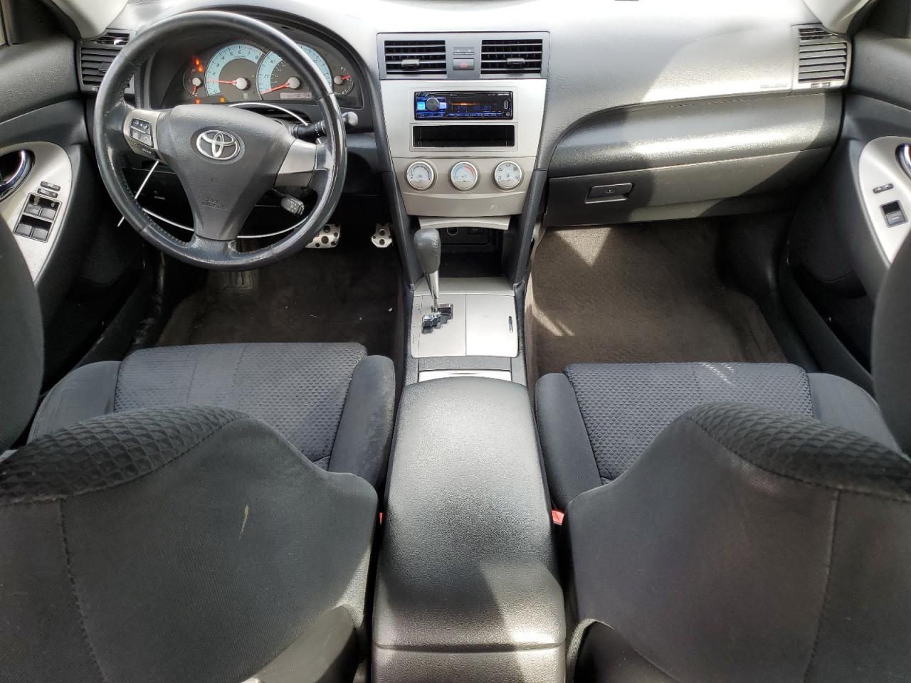 TOYOTA CAMRY BASE