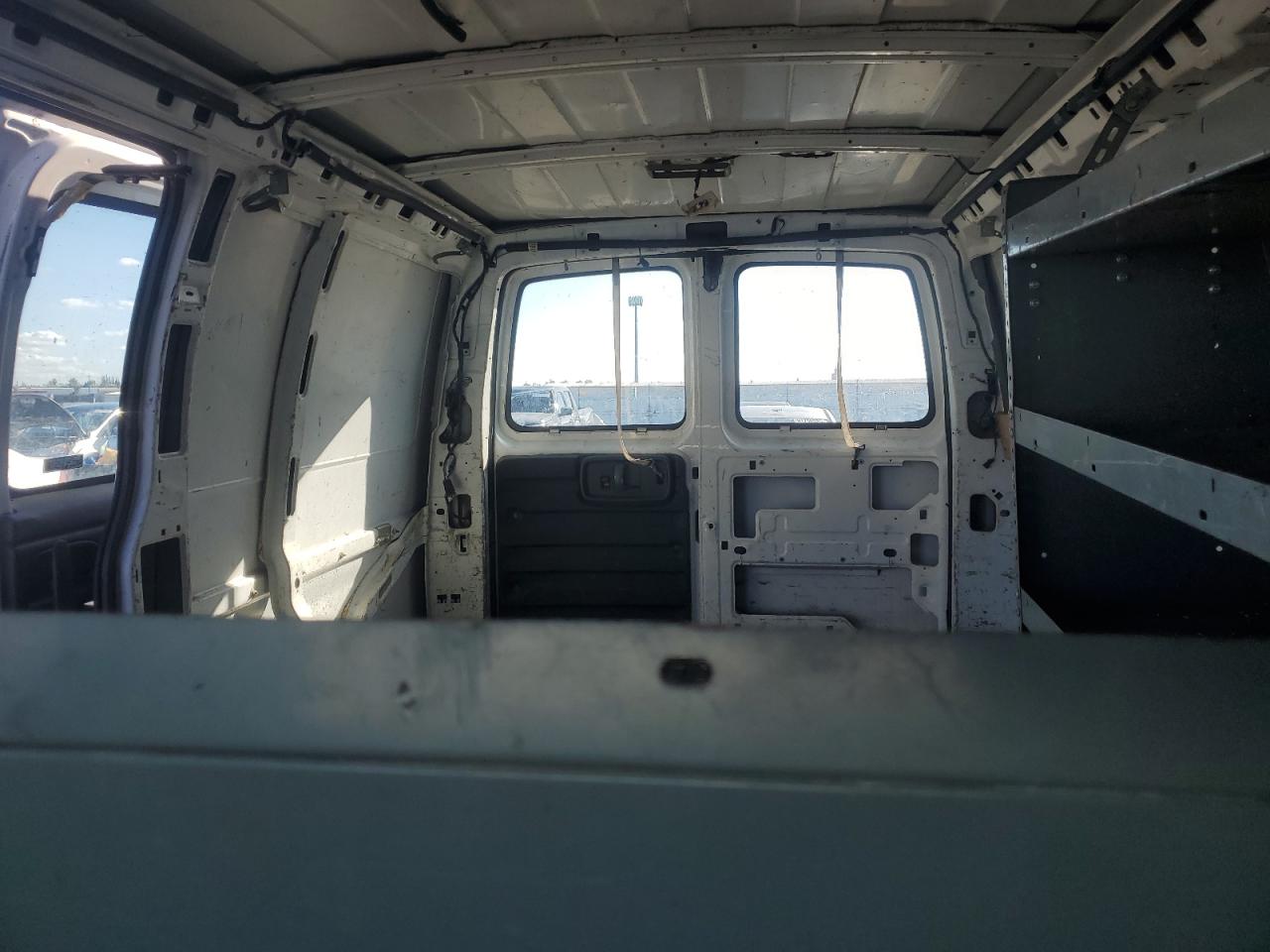 Lot #3281803889 1999 CHEVROLET EXPRESS G2