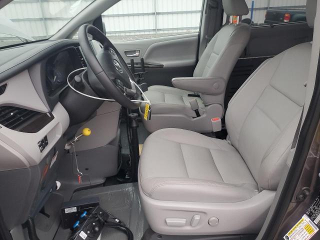 2020 TOYOTA SIENNA XLE #3301847428